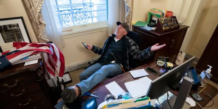 Richard Barnett, Trump Supporter Who Broke Into Nancy Pelosi's Office, Arrested
