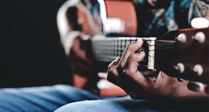 Study Shows Playing Music Improves Symptoms in Dementia Patients